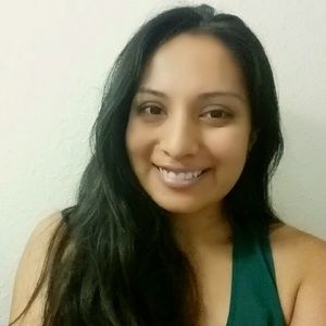 Meet your Posher, Alicia