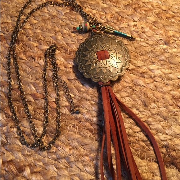 28" Concho & Tassel Necklace - Picture 2 of 3