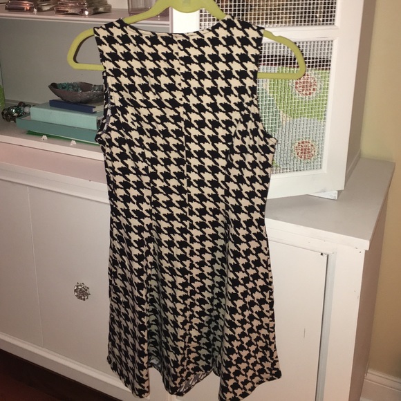 Worn once - Picture 2 of 2