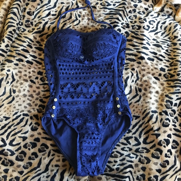 One piece bathing suit