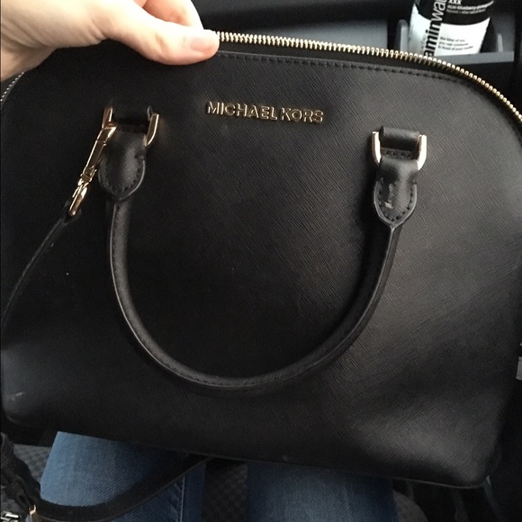 Micheal Kors purse