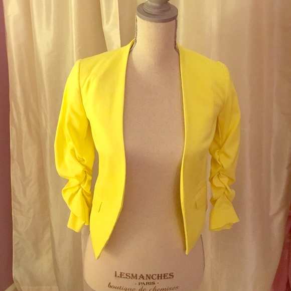Yellow blazer