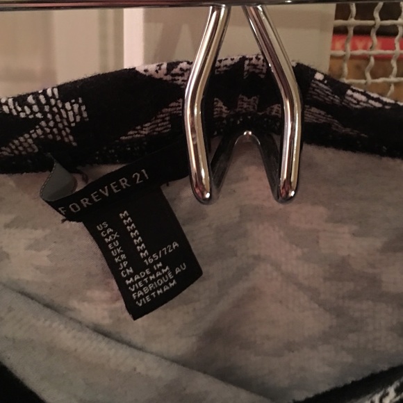 Never worn tags off - Picture 3 of 3