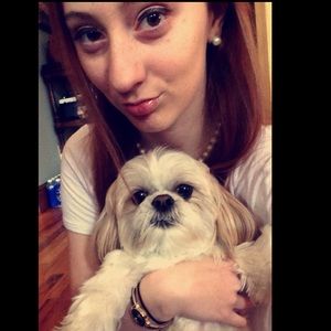 Meet your Posher, Holly