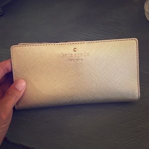Price ⬇️ Kate Spade Gold Cedar Street Stacy Wallet