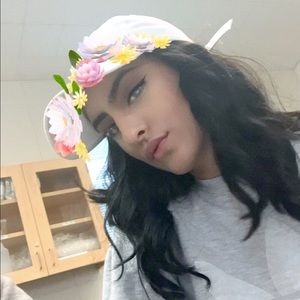 Meet your Posher, Becky