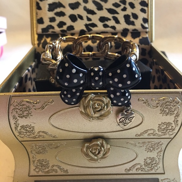 Betsey Johnson Bow Bracelet with BJ Box