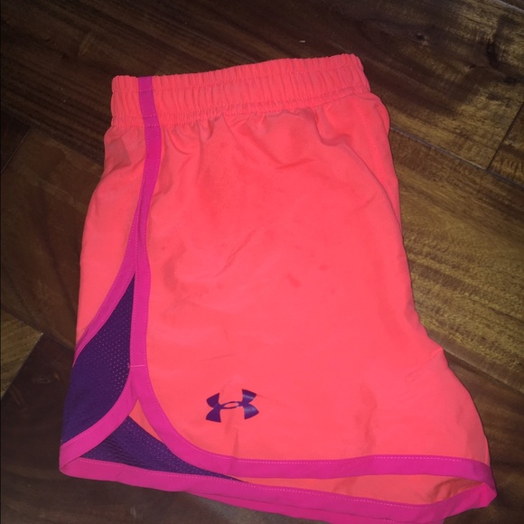 Under Armour Shorts - Picture 2 of 3
