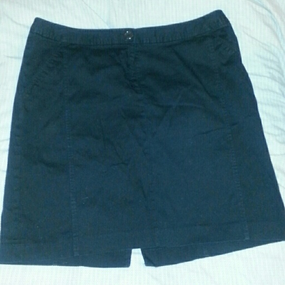 Bkack knee length Skirt