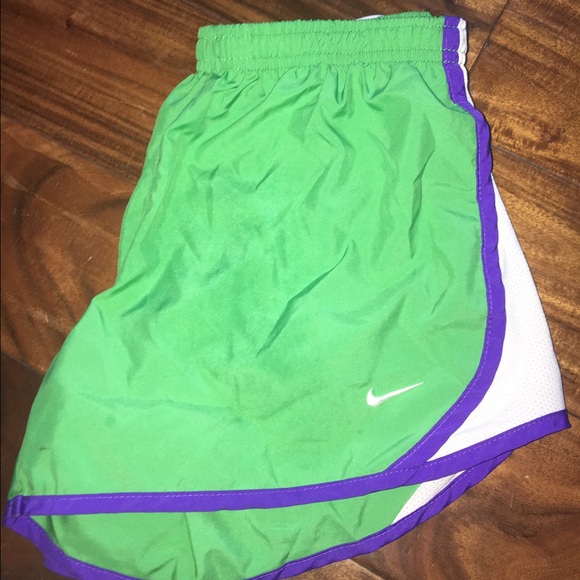 Nike Running Shorts - Picture 2 of 3