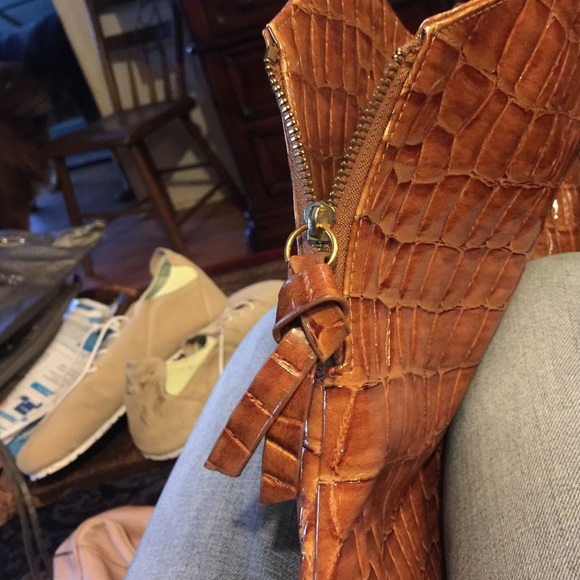 Big, shiny purse 🌻 - Picture 4 of 4