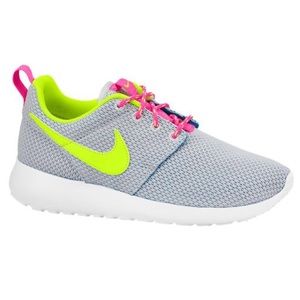 🎉 HP 🎉 Nike sneakers