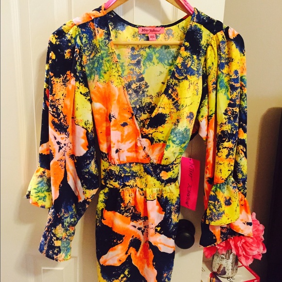 NEW Betsey Johnson Colorful Blouse - Picture 1 of 4