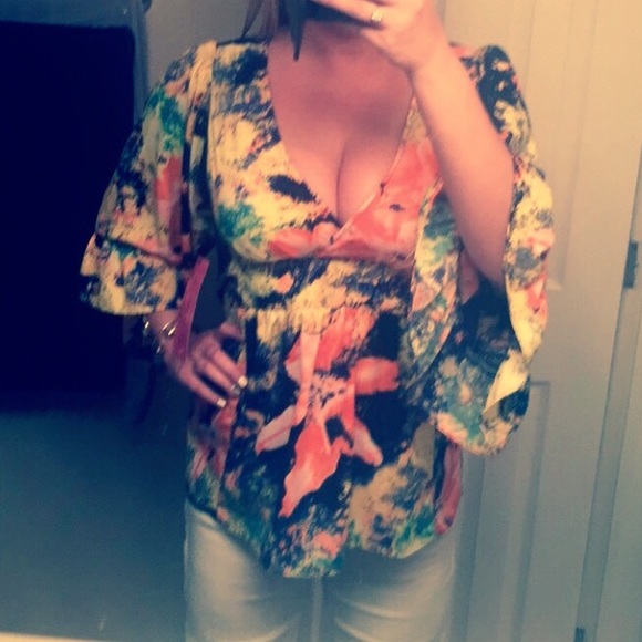 NEW Betsey Johnson Colorful Blouse - Picture 4 of 4