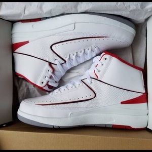Air Jordan Retro 2's