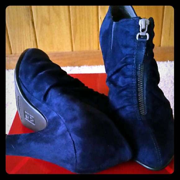 AEROSOLES Shoes - Aerosoles brand new blue booties Jalapeno name