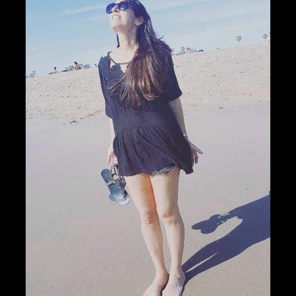 Lizzy - Picture 2 of 2