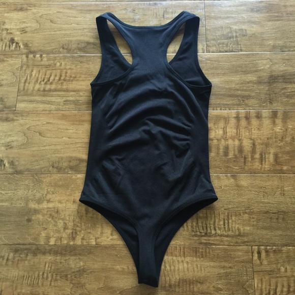 {Restocked}-Black Seamless Bodysuit- - Picture 3 of 3