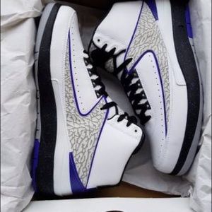 Air Jordan 2's