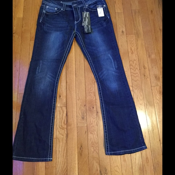 Rue 21 boot cut jeans 11/12 NWT