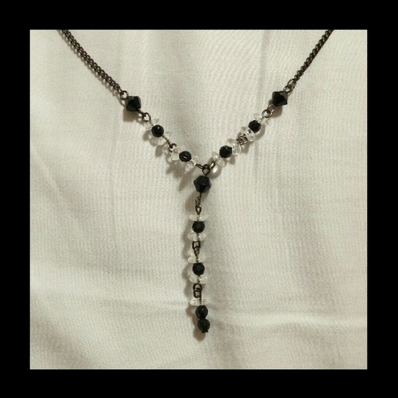 Beaded fashion necklace