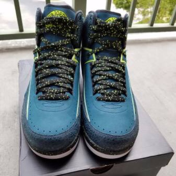 Air Jordan 2's - Picture 3 of 4