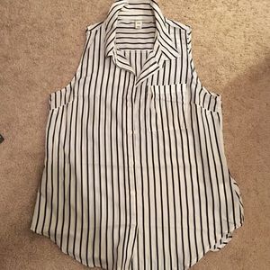 Short sleeve Old Navy pinstripe tank