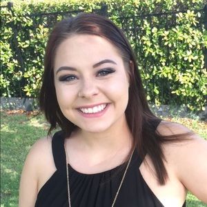 Meet your Posher, Andrea