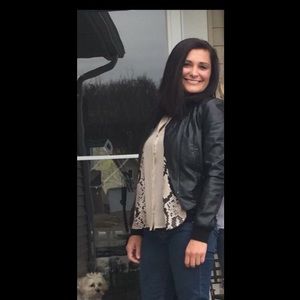 Meet your Posher, Tonya