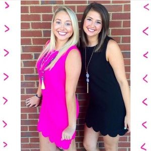 hot pink sleeveless scalloped dress💘