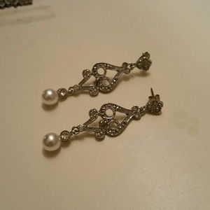 Silver dangling earings
