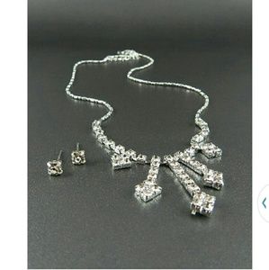 Set Crystal Adjustable Necklace & Stud Earrings NW