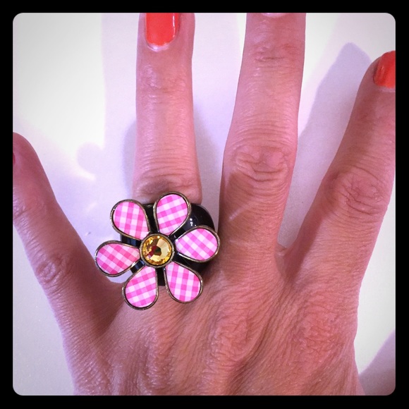 Betsey Johnson Jewelry - Betsey Johnson pink & black Daisy ring, size 7
