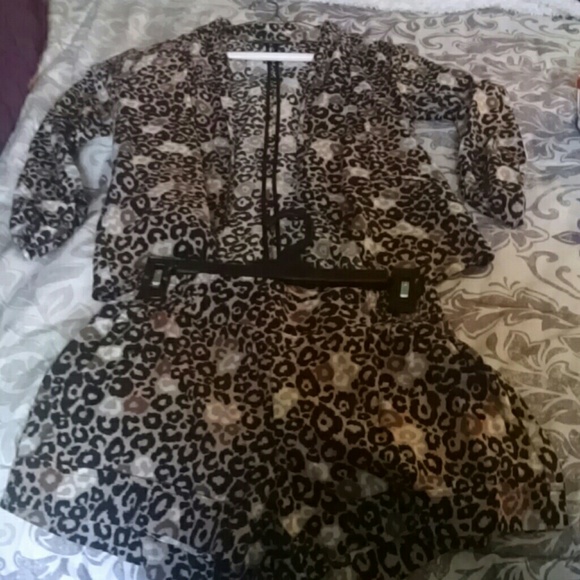 Jacket and short - Picture 2 of 2