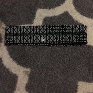 Lululemon headband never worn