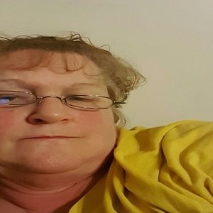 Meet your Posher, Pam