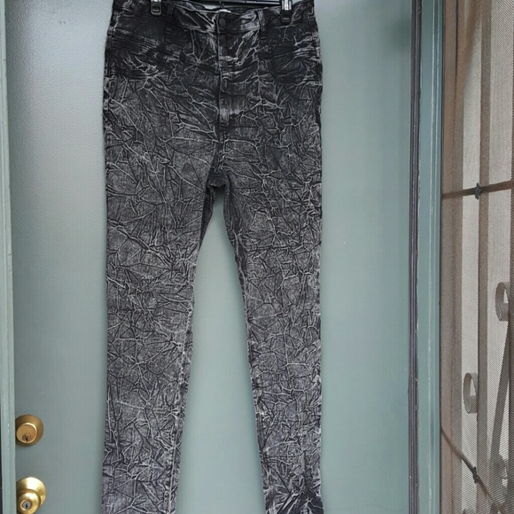 Hi-Waist Skinny Jean