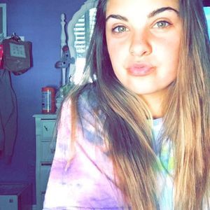 Meet your Posher, Caitlyn