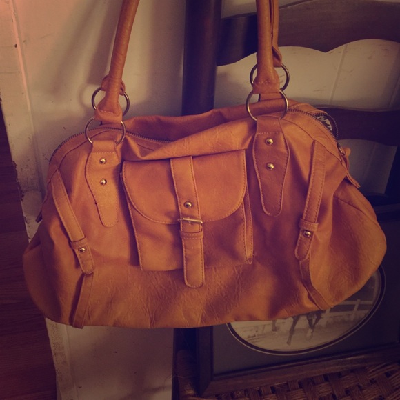 New faux leather purse 🌻