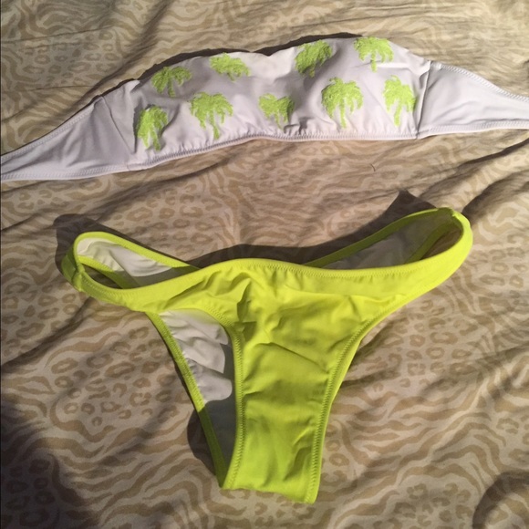 Vs Bikini - image 1