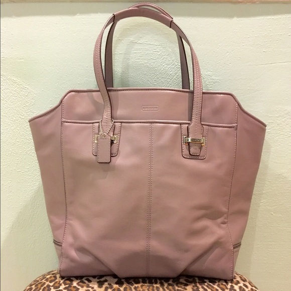Coach Handbags - Coach Genuine Leather Tote