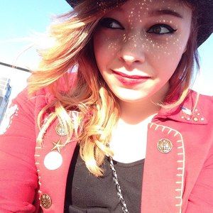 Meet your Posher, Catherine