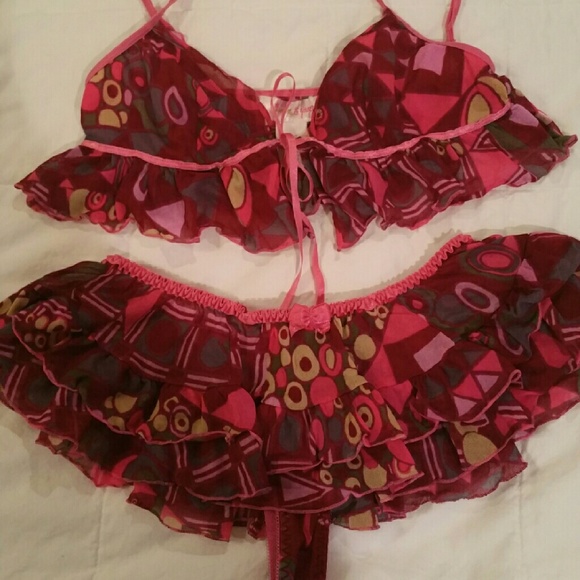 2 pc Fun, Colorful, Ruffly Negligee Set - Picture 1 of 2