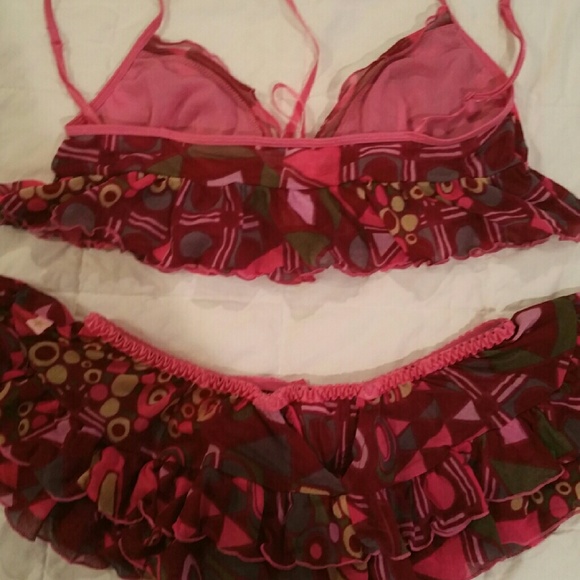 2 pc Fun, Colorful, Ruffly Negligee Set - Picture 2 of 2