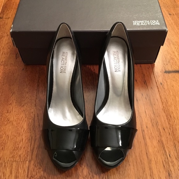 Kenneth Cole Reaction Shoes - Kenneth Cole patent leather peep toe pumps