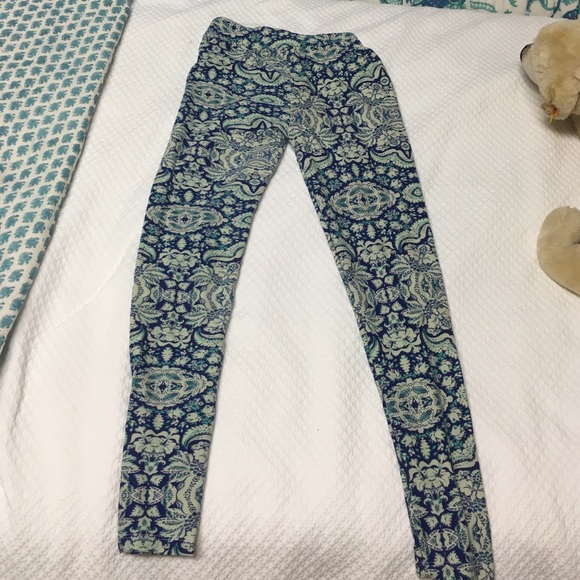 Very soft patterned leggings