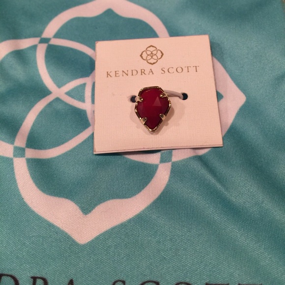 Kendra Scott Jewelry - NWT Kendra Scott Dark Red Pentagon Charm - Gold
