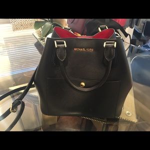 Michael kors bucket bag