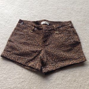 Cheetah short