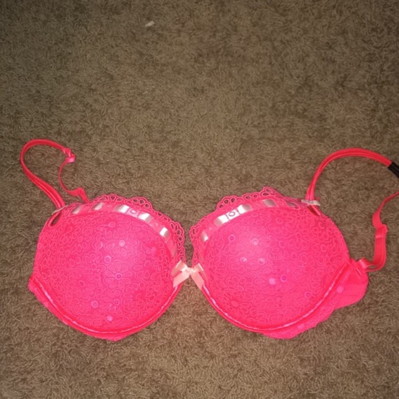 Sexy little things Victoria secret bra!
